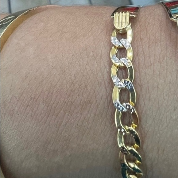 14k Italian Yellow Gold Cuban Diamond Cut ID Bracelet - Picture 3 of 6